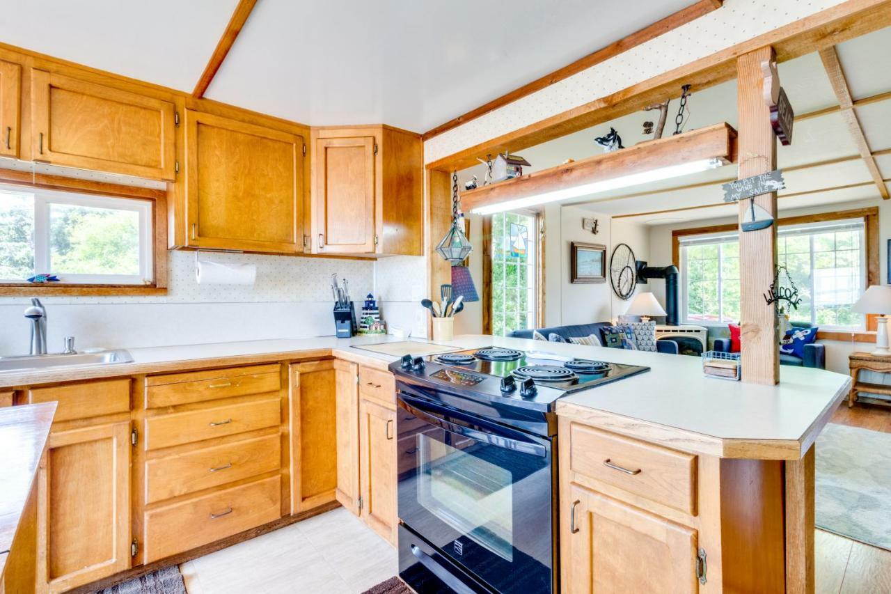 Happy Camp Beachfront Cabin Netarts 외부 사진