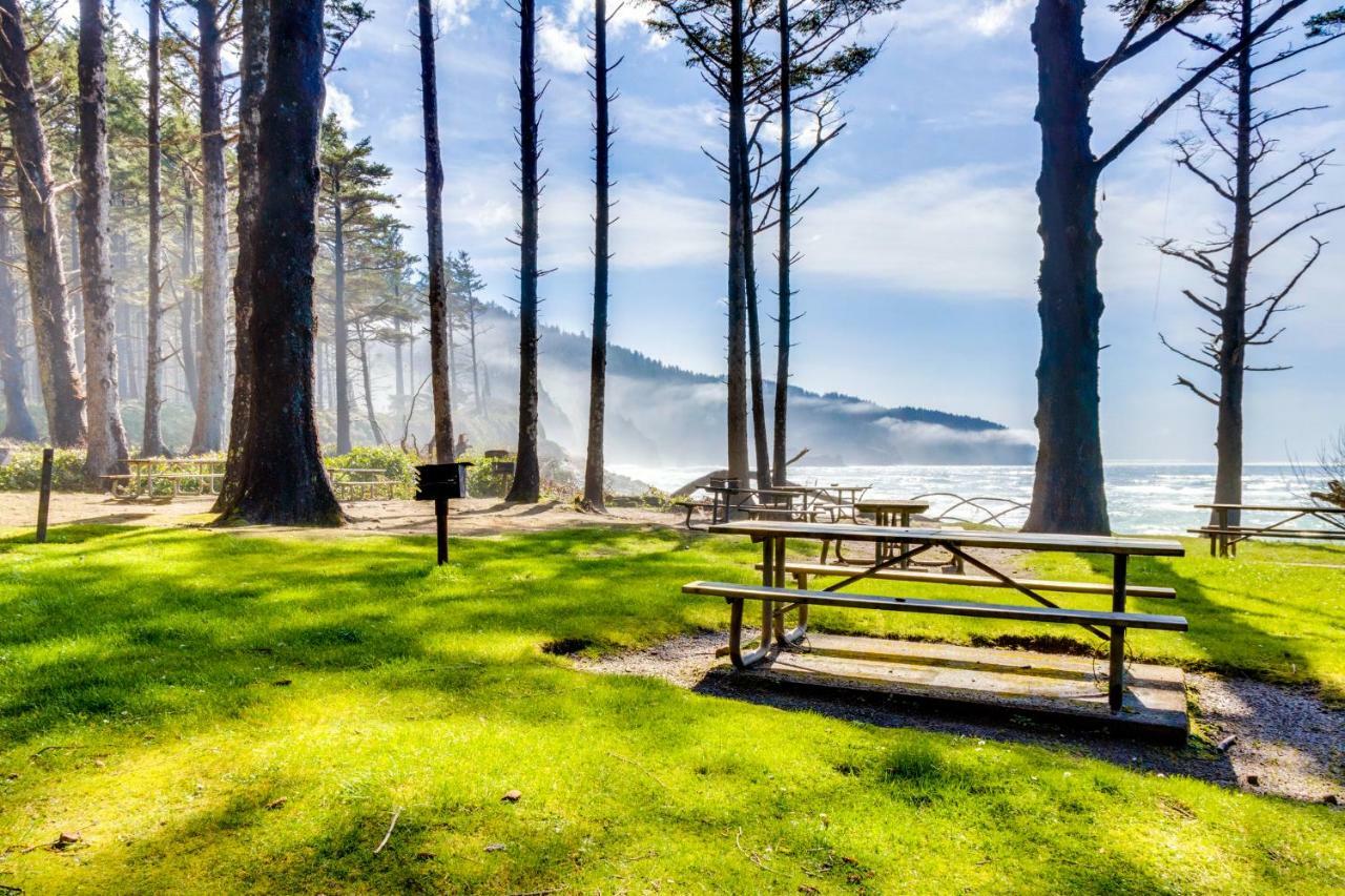 Happy Camp Beachfront Cabin Netarts 외부 사진