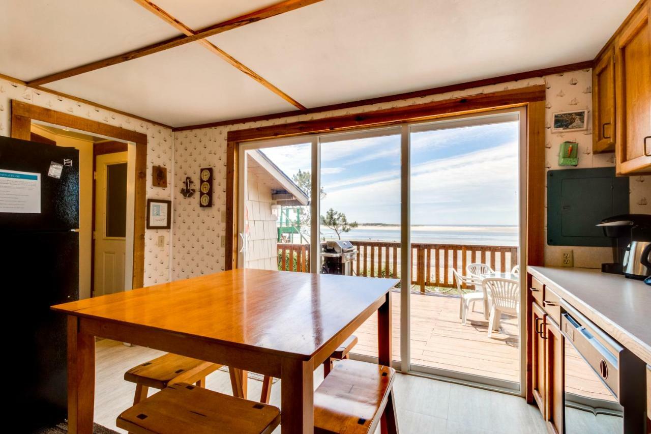 Happy Camp Beachfront Cabin Netarts 외부 사진